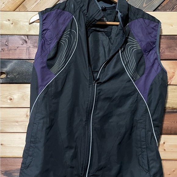 Vintages Woman’s size Large Sugoi Convertible Running Jacket. - Picture 4 of 5